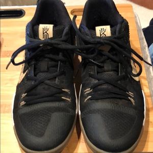 Nike youth Kyrie basketball